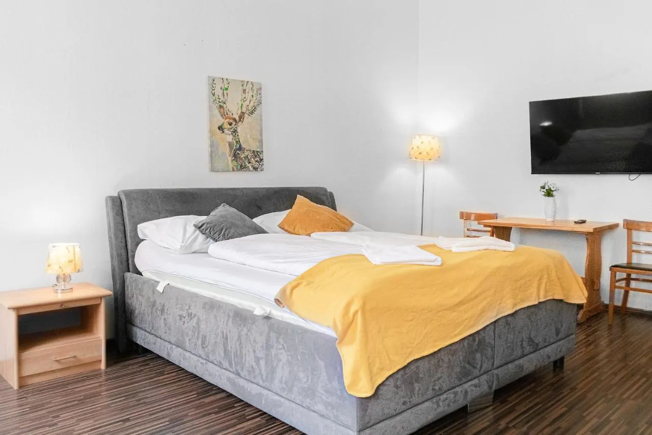 Apartment Vivid King Bed Apt - 12 Minutes From City Center Vienna Austria