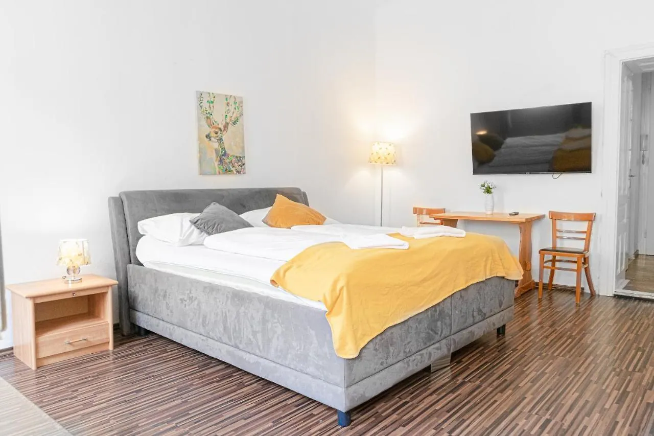 Apartment Vivid King Bed Apt - 12 Minutes From City Center Vienna
